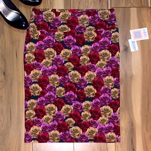 🆕NWT!🌹LuLaRoe Cassie Pencil Skirt with Roses-XL
